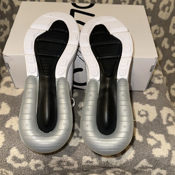NIKE AIR MAX 270 CASUAL SHOES 😍 WHITE/BLACK 😍 NEW & NEVER WORN 😍 - Picture 15 of 17